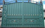 Кованые ворота из металлопрофиля